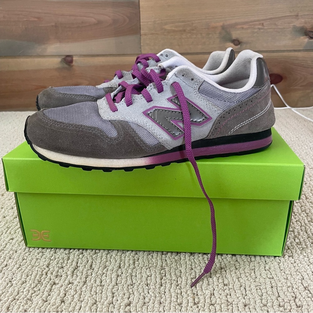 New Balance Women's Gray and Purple Sneakers